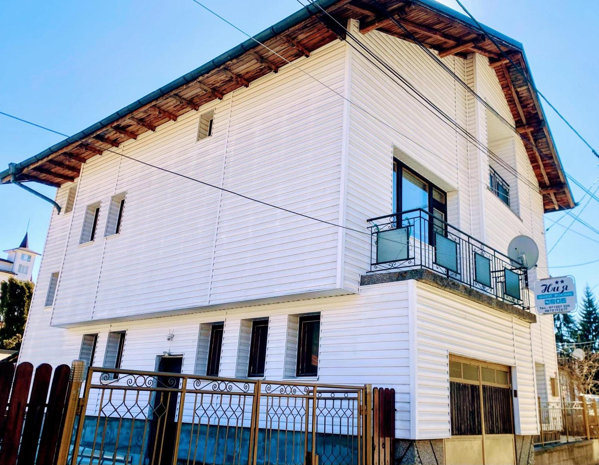 Niya Guest House Beli Iskar Luaran gambar