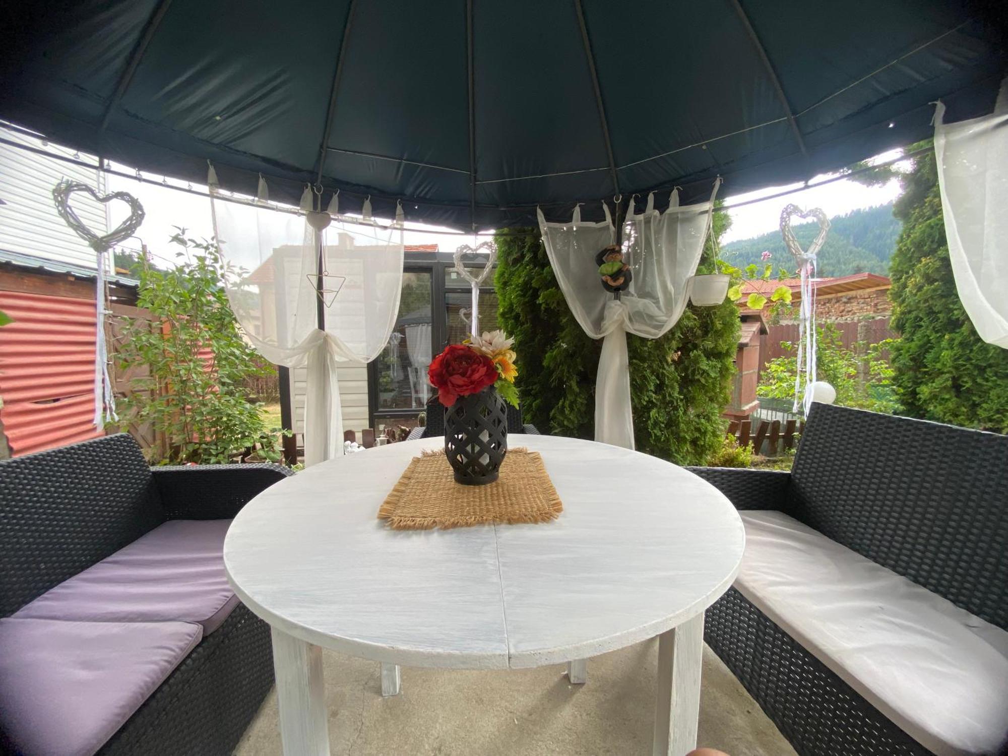 Niya Guest House Beli Iskar Luaran gambar